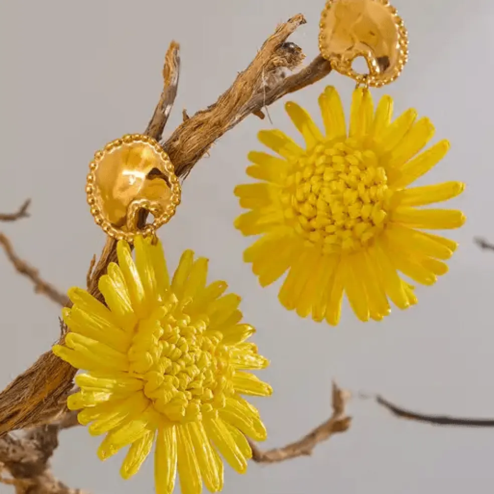 Anna K Jewelry - Örhängen Raffia Gul