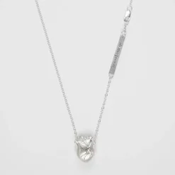Björg Jewellery - Halsband Anatomiskt Hjärta Medium Kort Silver