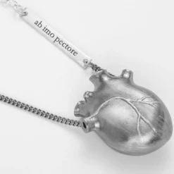 Björg Jewellery - Halsband Anatomiskt Hjärta Large Svart