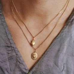 Björg Jewellery - Halsband Anatomiskt Hjärta Iconic Medium Guld