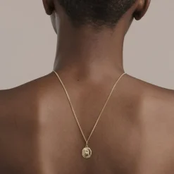 Björg Jewellery - Halsband Iconic Heart Embossed Guld