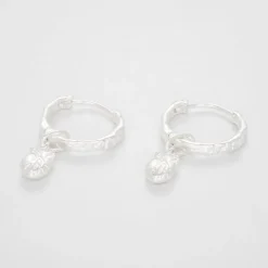 Björg Jewellery - Örhängen Anatomiskt Hjärta Hoop Silver