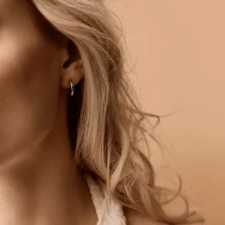 Blomdahl - Örhängen Titan Round Curved Guld