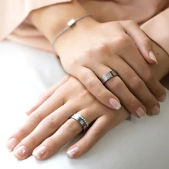 Blomdahl - Ring Plain Titan