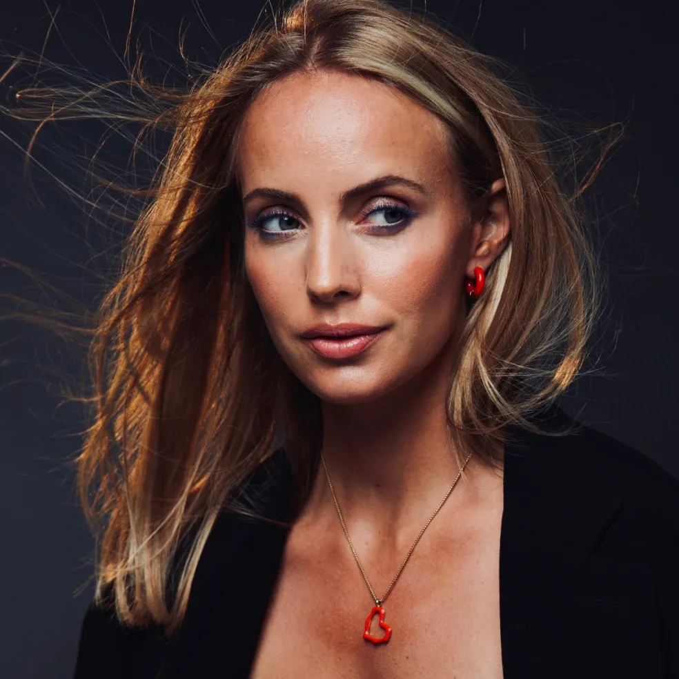 Bud To Rose - Halsband Crush Hoop Enamel Röd