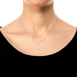 Carolina Gynning - Halsband Petite Papillion Plain Silver