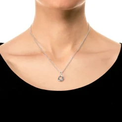 Carolina Gynning - Halsband Eternity Drop Silver