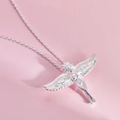 Carolina Gynning - Halsband Goddess of Love Silver