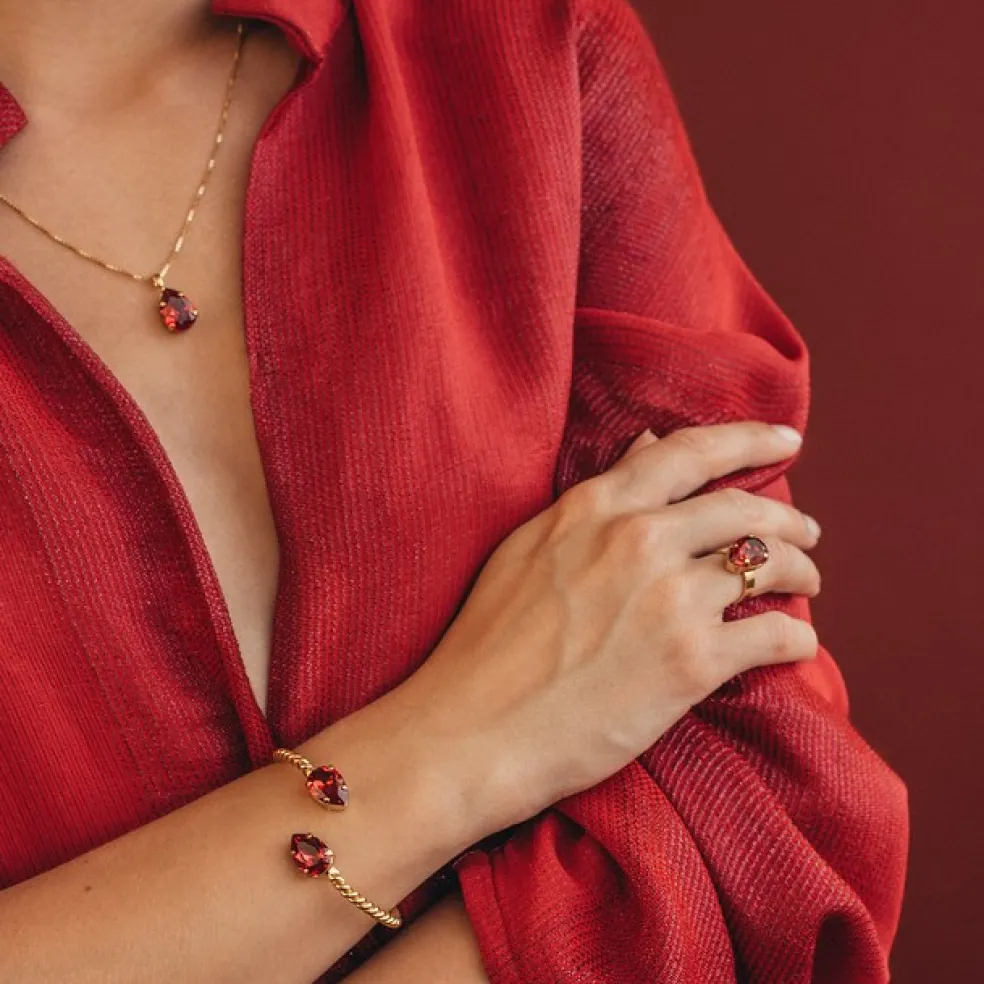 Caroline Svedbom - Armband Mini Drop Guld Scarlet