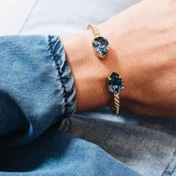 Caroline Svedbom - Armband Mini Drop Rhodium Denim Blue