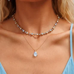 Caroline Svedbom - Halsband Calanthe Guld Sky Combo