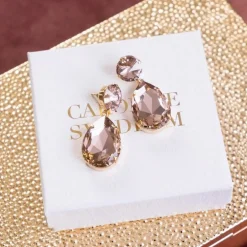 Caroline Svedbom - Örhängen Perfect Drop Guld Vintage Rose