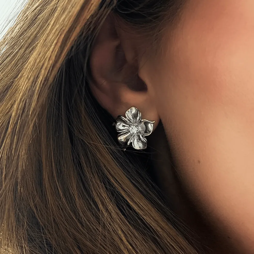 Ioaku - Örhängen La Fleur Stud Silver