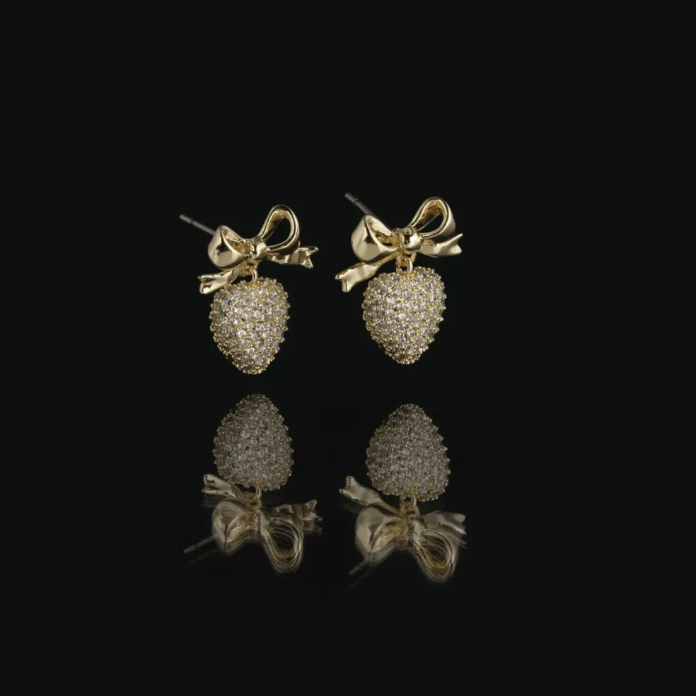 Snö of Sweden Örhängen Stina Pendant Guld