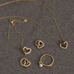 Edblad - Örhängen Eternal Heart Guld